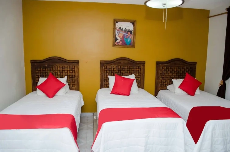 Standard Triple room