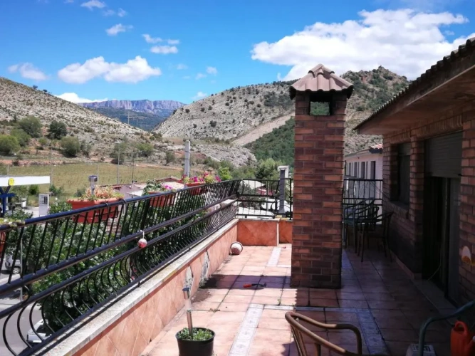 Standard Twin room with mountain view