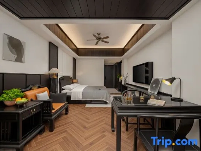 Standard Double room with courtyard view