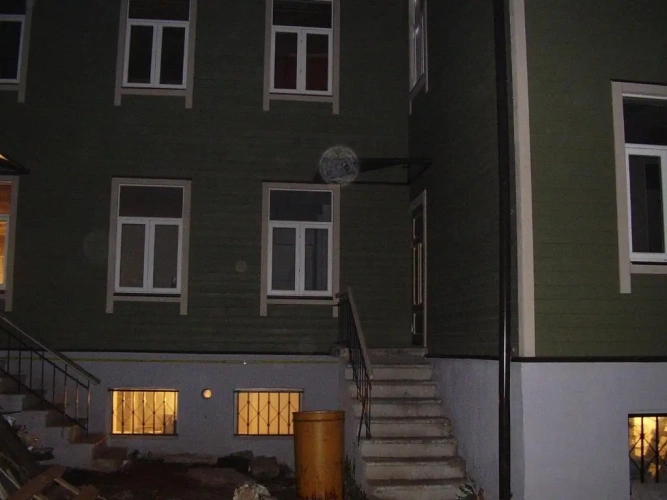 Apartment with garden view