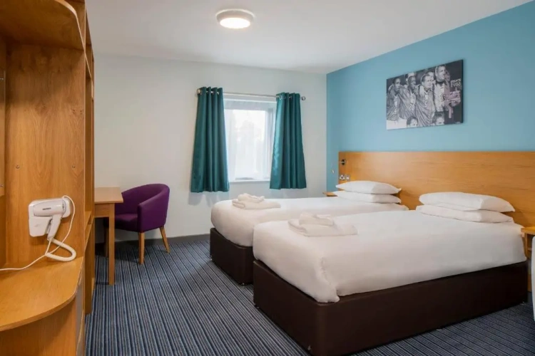 Standard Twin room