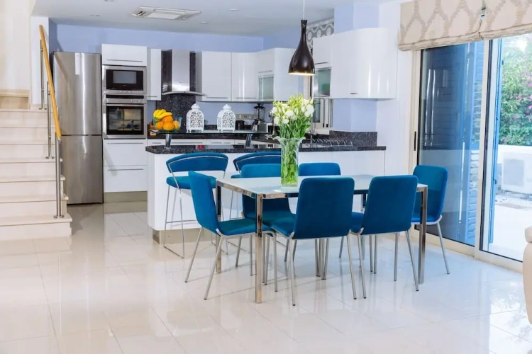 3 Bedrooms Villa