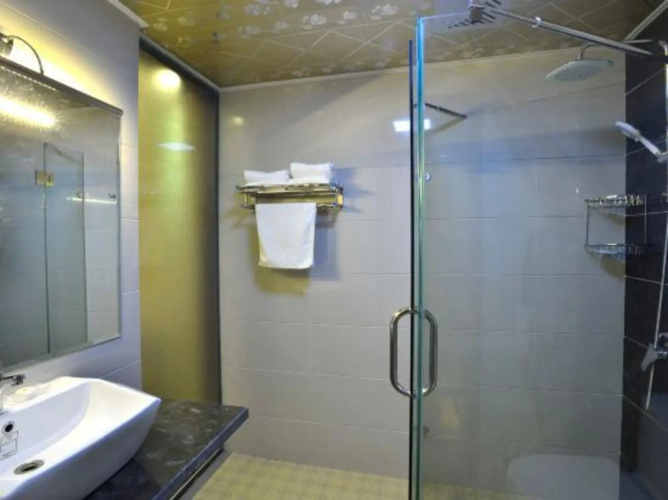 Mini Holiday Hotel