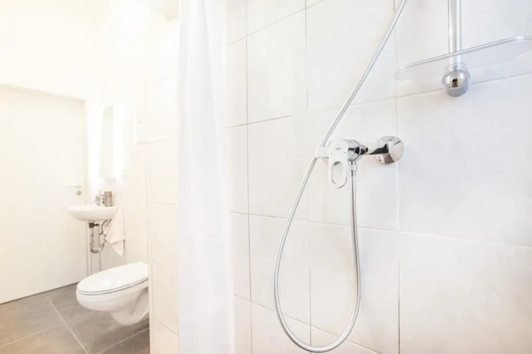 2 Bedrooms Triple Apartment