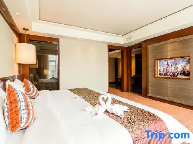 Deluxe Double Suite
