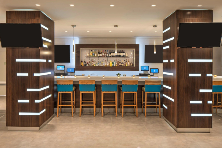 DoubleTree by Hilton Miami North I-95 photo 7