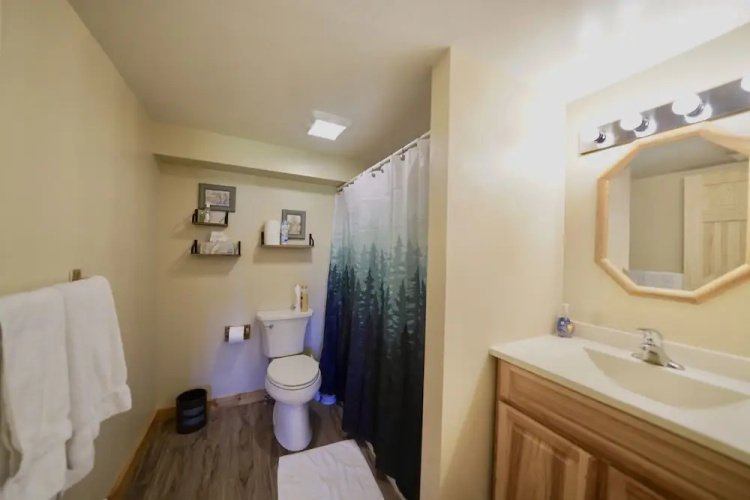 Flat Fish Lodge B&B