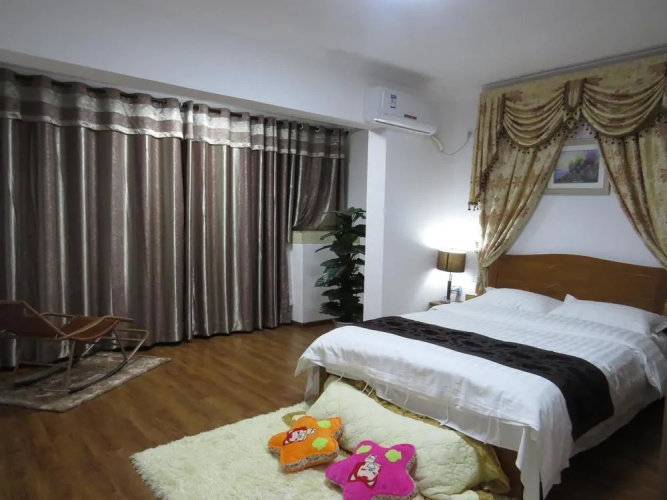 River Bank Courtyard Theme Apartment- Chongqing