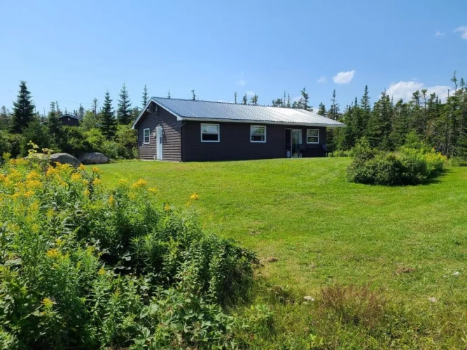 3 Bedrooms Bungalow