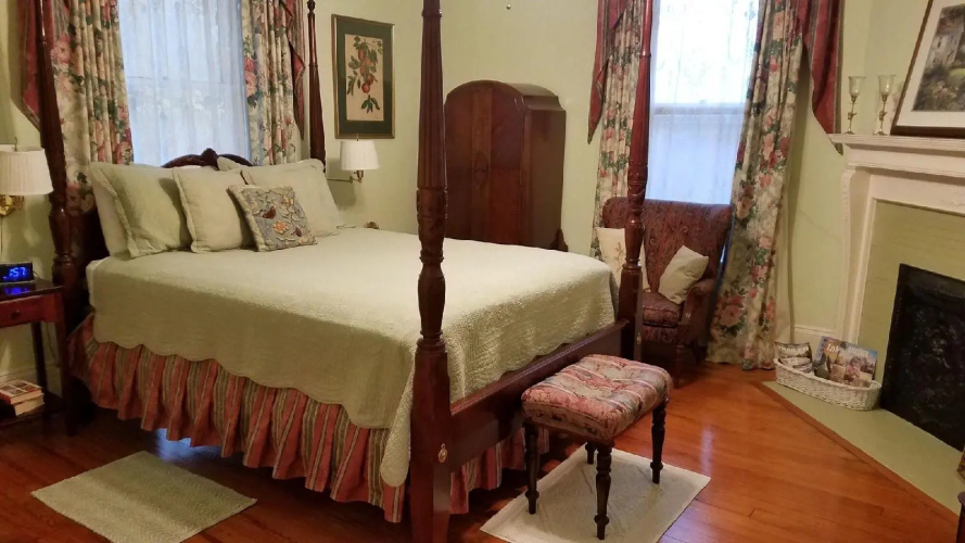 Ivy Bed and Breakfast