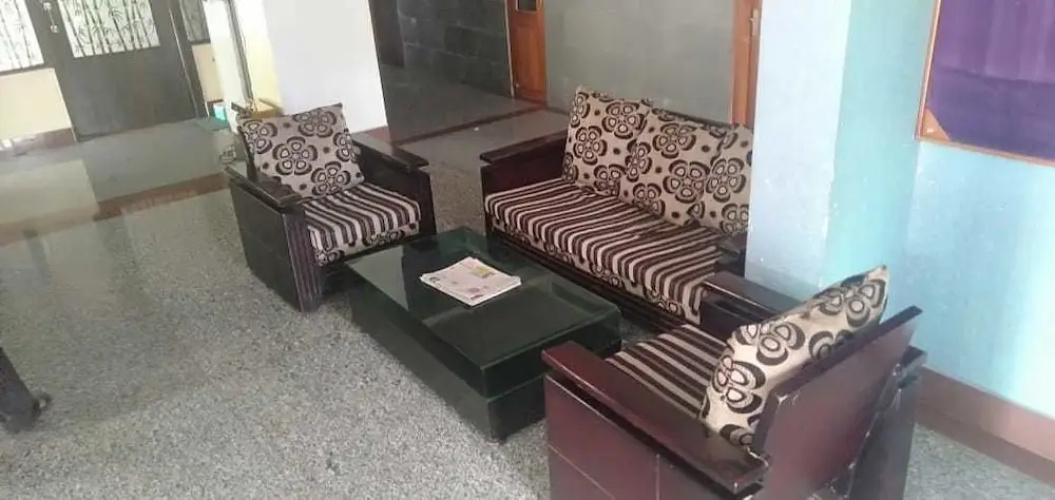 iROOMZ Hotel Ashoka