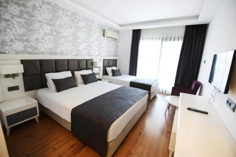 Calamie Hotel