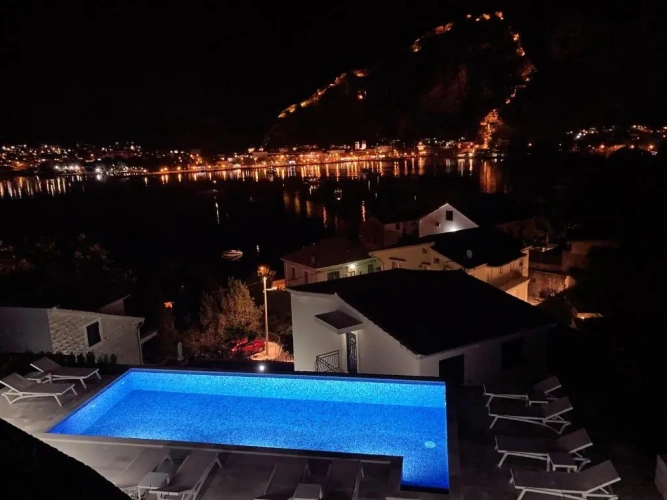 1 Bedroom Apartment with balcony and with sea view