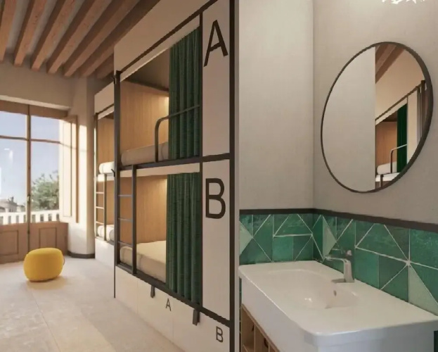 The Central House Granada Elvira Hostel