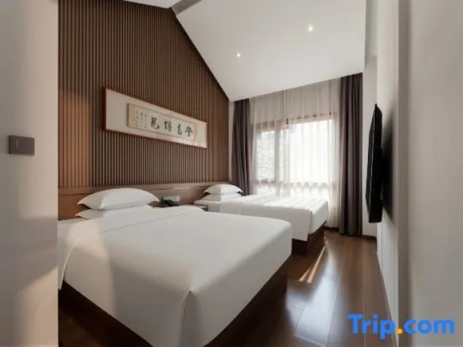 2 Bedrooms Luxury Suite