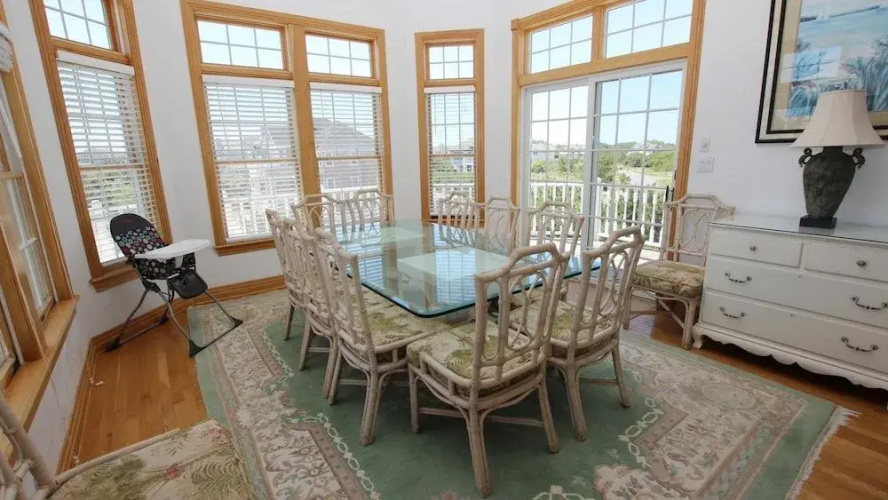 Flying Dutchman - 5 Br Home