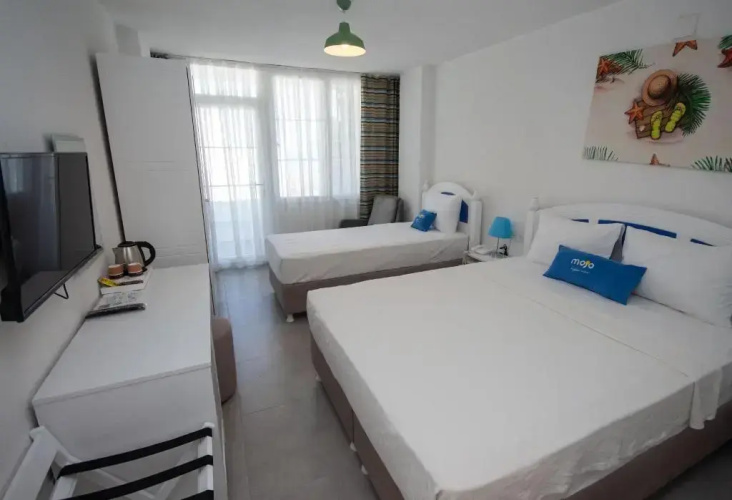 Mojo Otel Beach