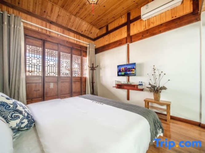 Standard Double room with courtyard view