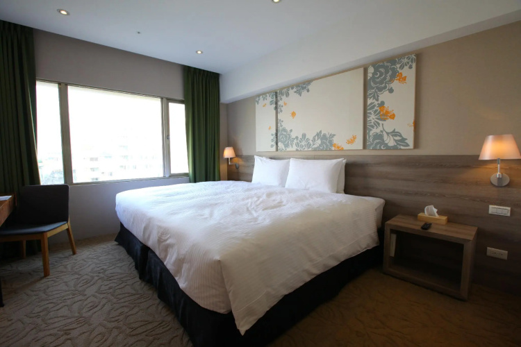 Aeris International Hotel