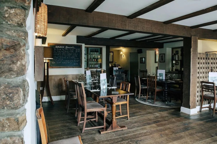 Rose And Crown