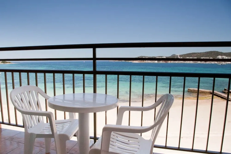Standard Double room with balcony and with sea view