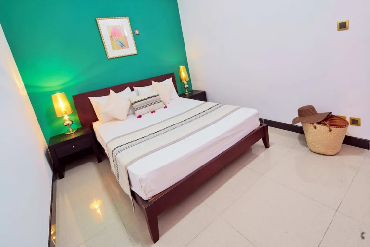BurNas Beach & Apartments