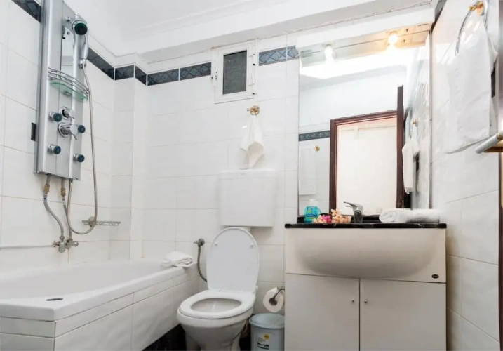 2 Bedrooms Cottage