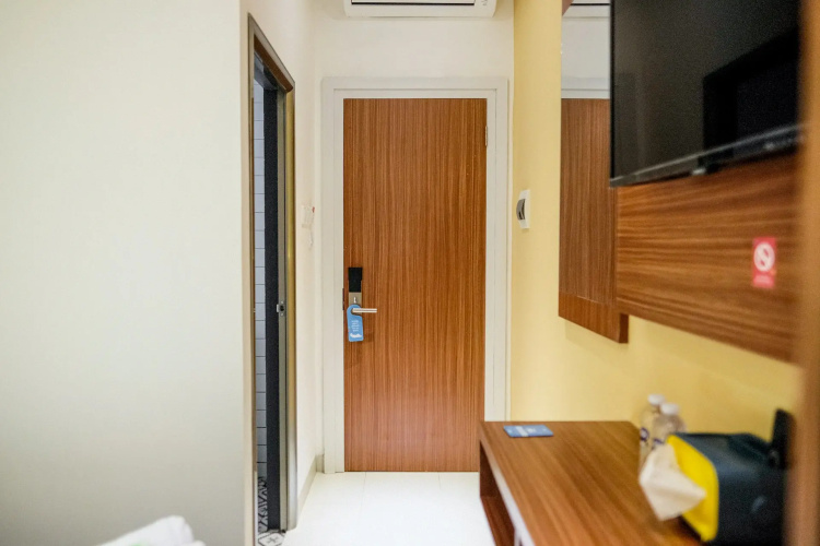 Sans Hotel Roxy Jakarta