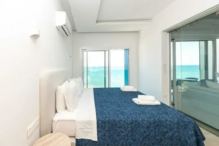 Dinglis Beach Hotel Apartments