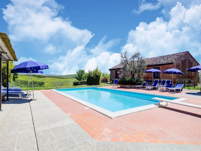 Typical Tuscan farmhouse with swimming pool and A/C