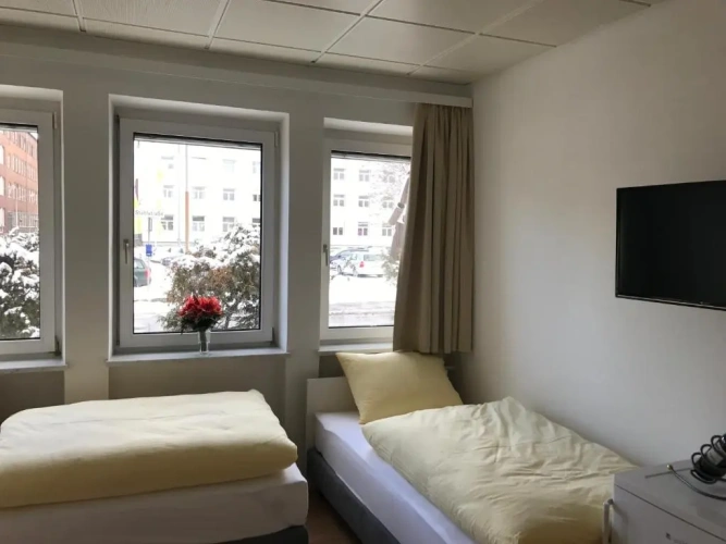 Standard Triple room