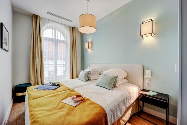 3 Bedrooms Apartment