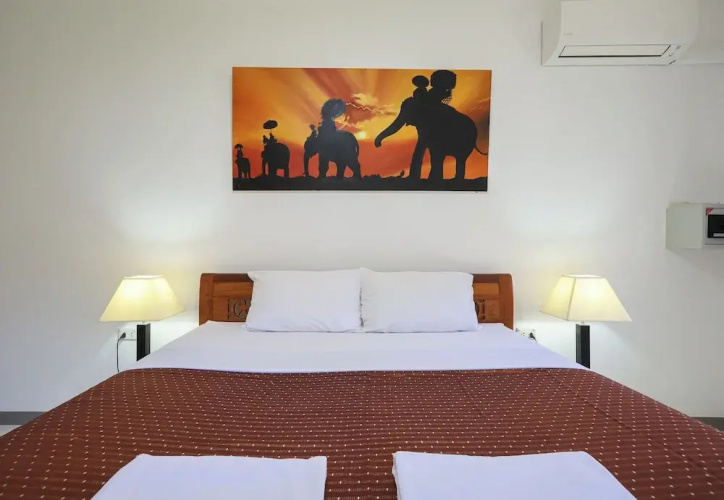 1BR Apt Poolside Near Yanui Beach V201