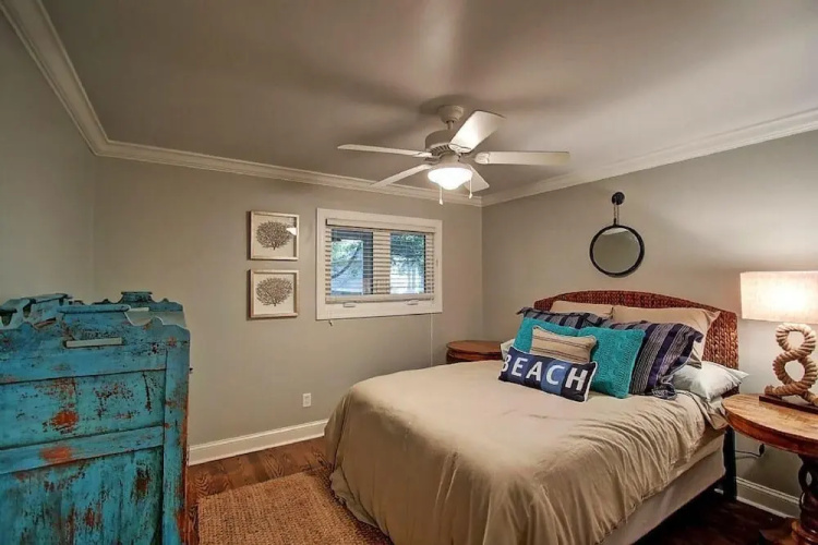 35 Twin Oaks