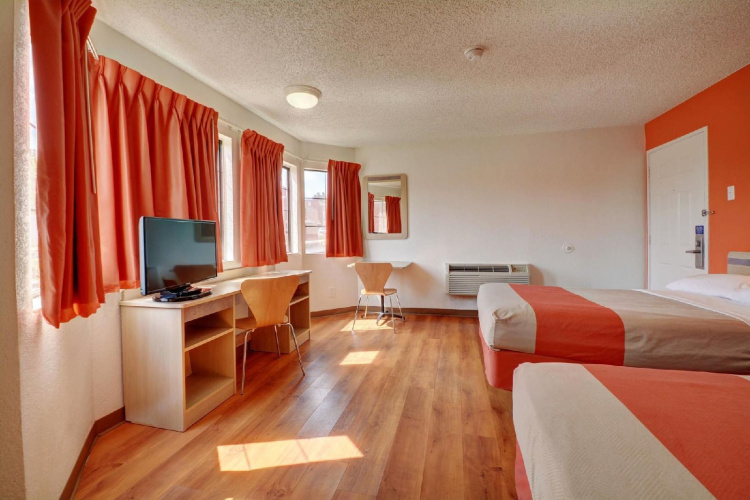 Best Western Camelot Inn