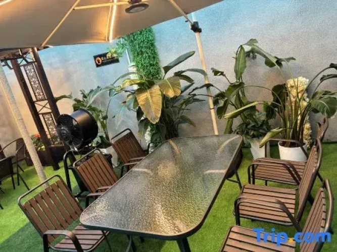Dequan Hotel