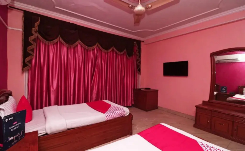 Hotel Centre Point By OYO Rooms