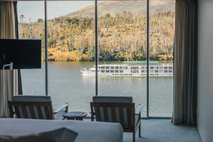 Double room with river view