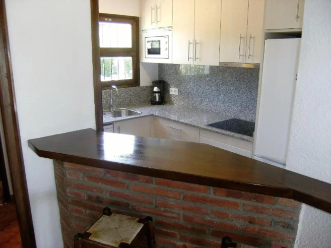 3 Bedrooms Cottage