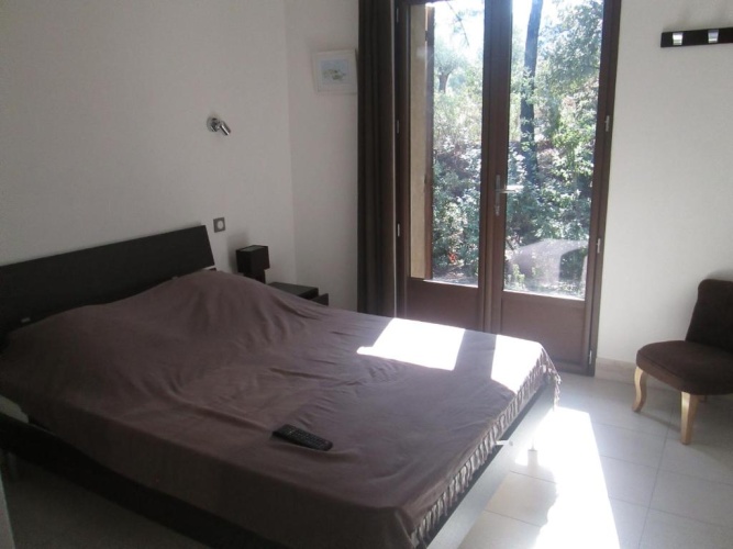2 Bedrooms Villa
