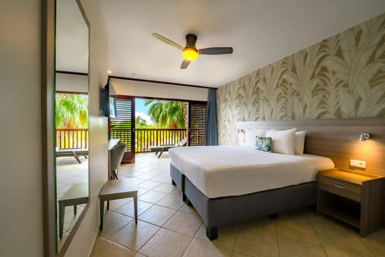 LionsDive Beach Resort