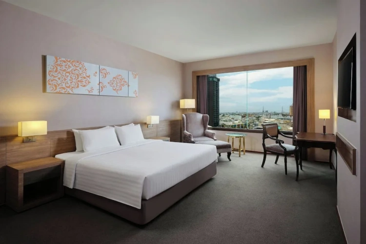 Premier Double room with city view