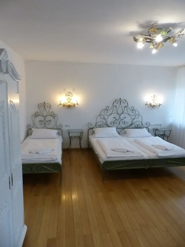 Standard Triple room with balcony
