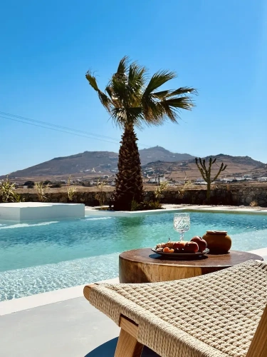 Junior Suite with pool view