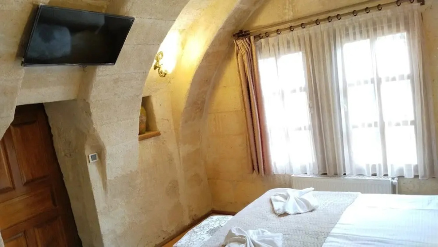 Ekoton Cave Hotel
