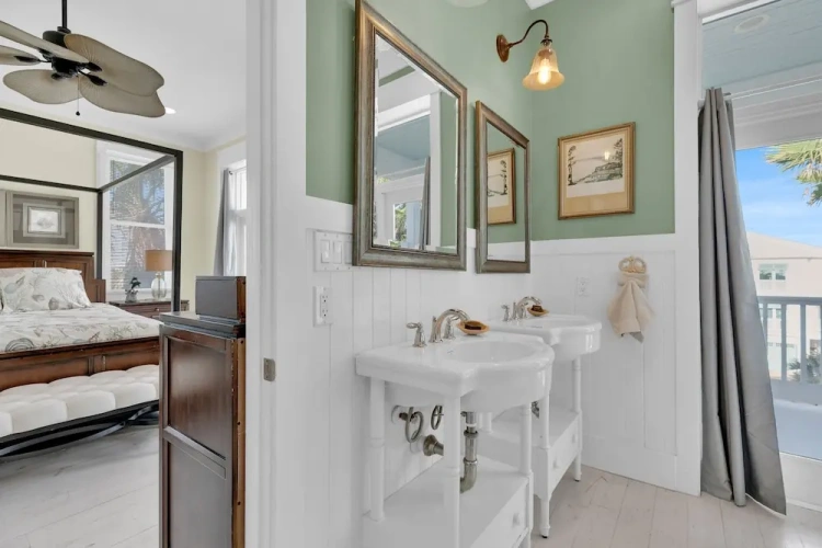 4 Bedrooms Cottage