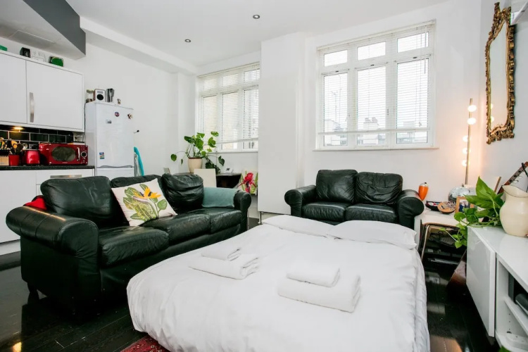 Central Modern Apartment