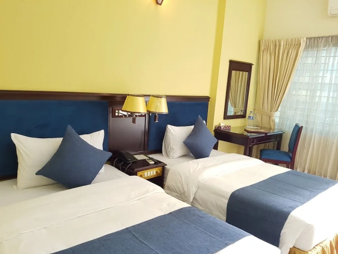 Standard Twin room with city view