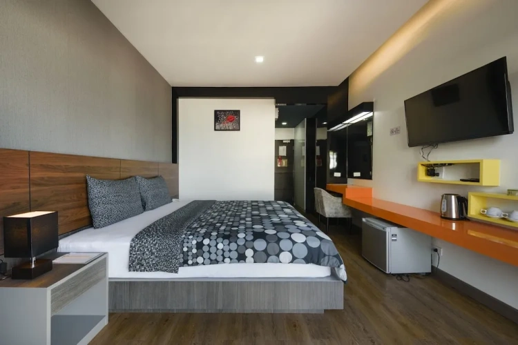 Standard room with balcony