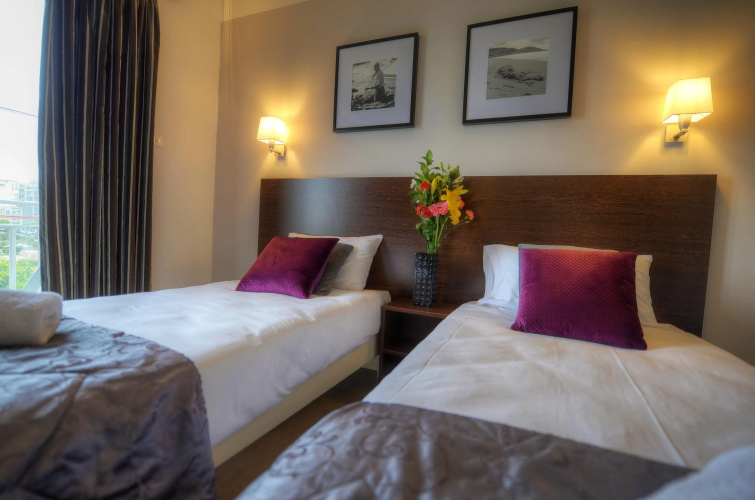 Carlton Hotel